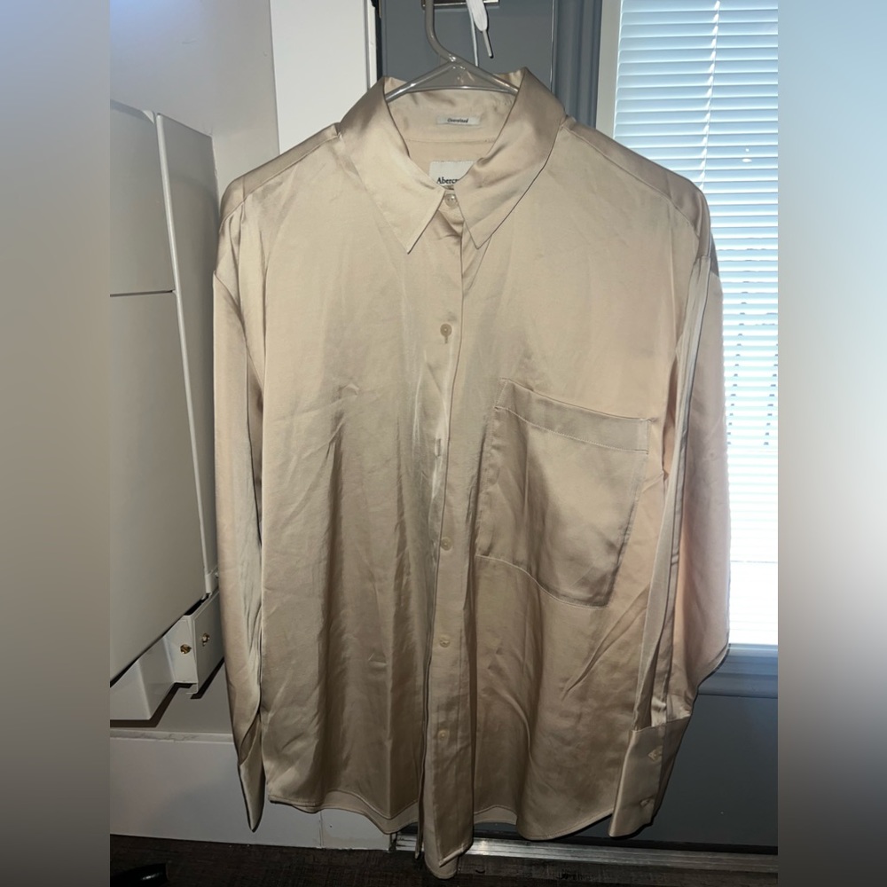 Abercrombie and pitch satin blouse
